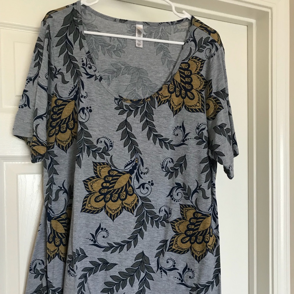 LuLaRoe Perfect Tee